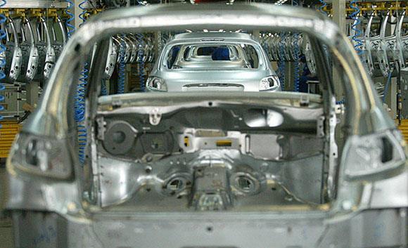 وضعیت صنعت خودرو در اقتصاد مقاومتی بهبود می‌یابد